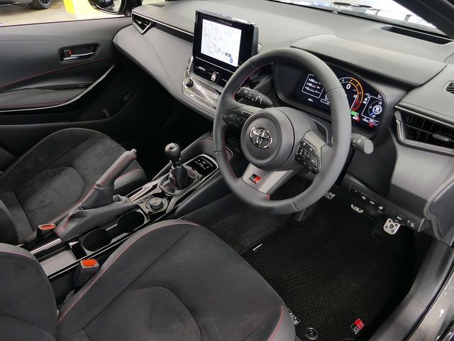 TOYOTA GR COROLLA 2025