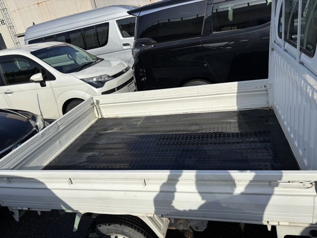MITSUBISHI MINICAB truck 4WD 2005