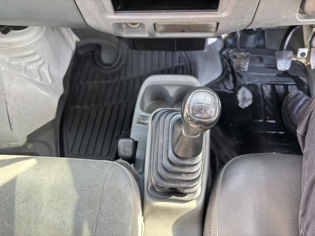 MITSUBISHI MINICAB truck 4WD 2005