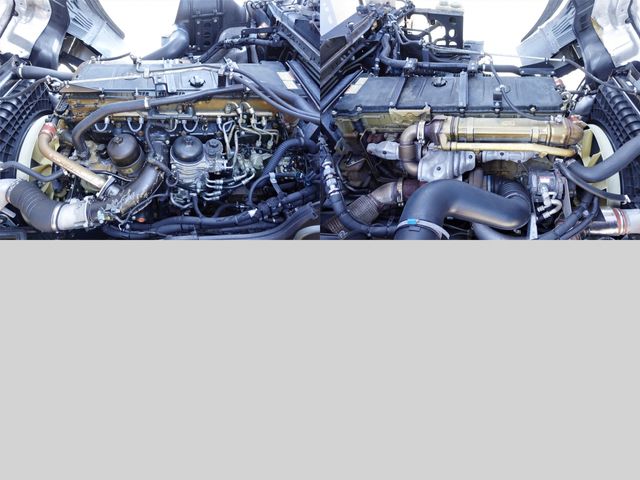 MITSUBISHI FUSOU SUPER GREAT 2017