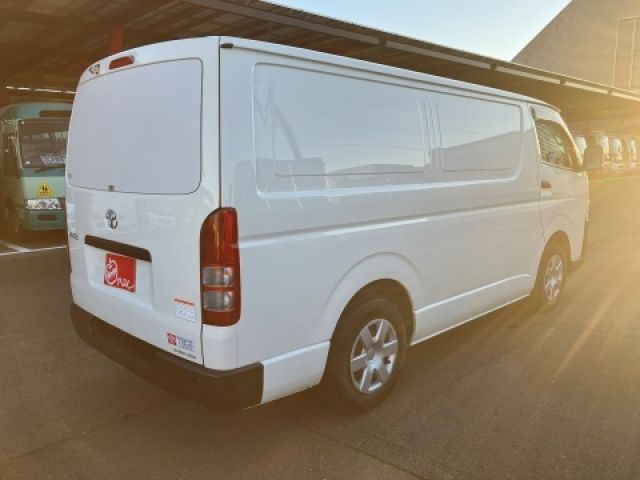 TOYOTA HIACE van 2WD 2023