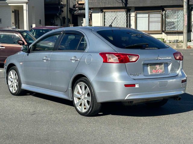 MITSUBISHI GALANT FORTIS SPORTBACK 4WD 2012