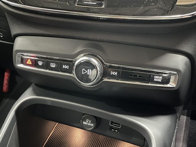 VOLVO VOLVO XC40 2019