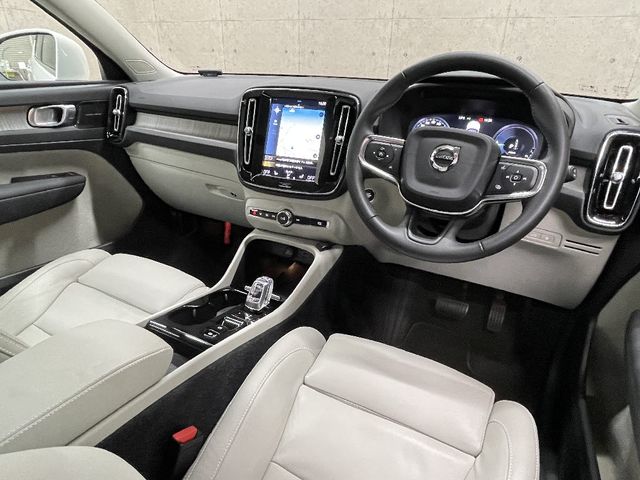 VOLVO VOLVO XC40 2020