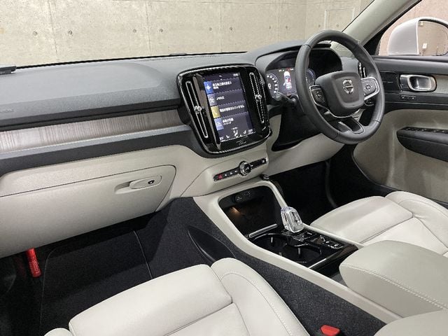 VOLVO VOLVO XC40 2020