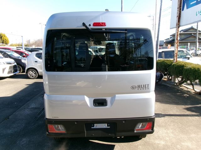DAIHATSU HIJET CARGO 2025