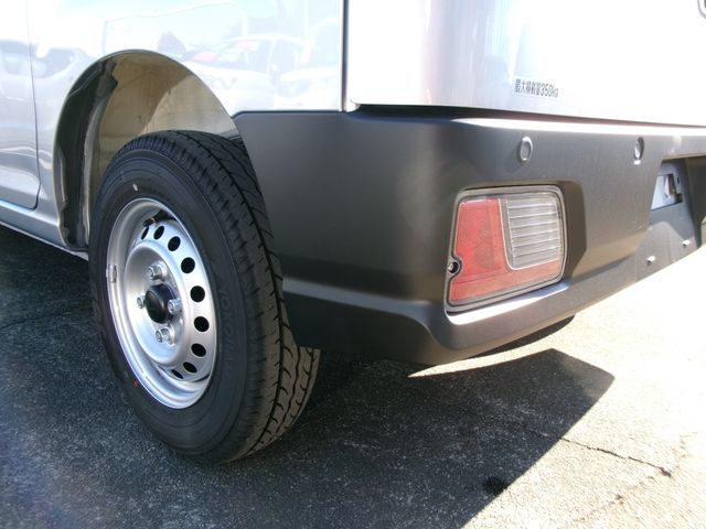 DAIHATSU HIJET CARGO 2025