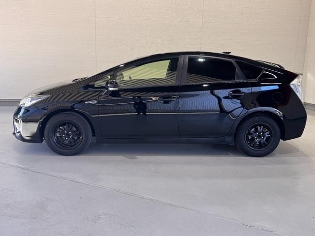 TOYOTA PRIUS 2014