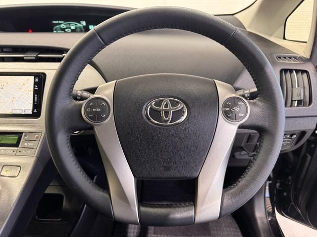 TOYOTA PRIUS 2014