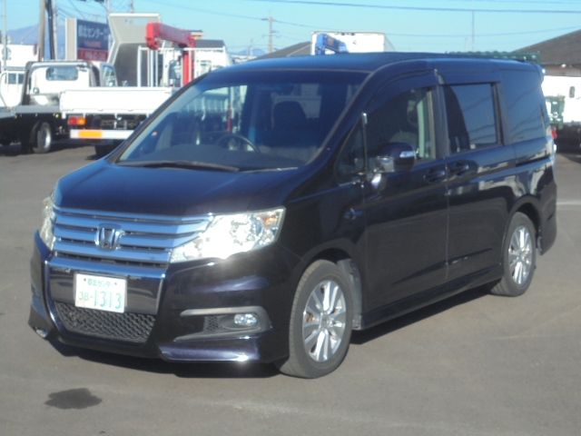 HONDA STEPWAGON SPADA 2010