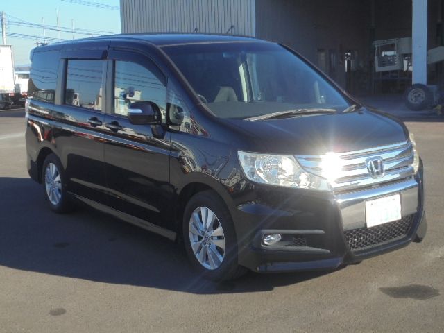 HONDA STEPWAGON SPADA 2010