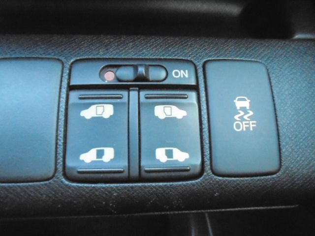 HONDA STEPWAGON SPADA 2010