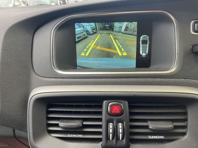 VOLVO VOLVO V40 2017