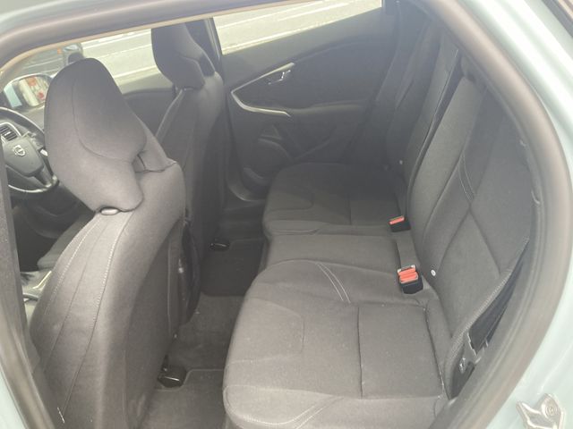 VOLVO VOLVO V40 2017