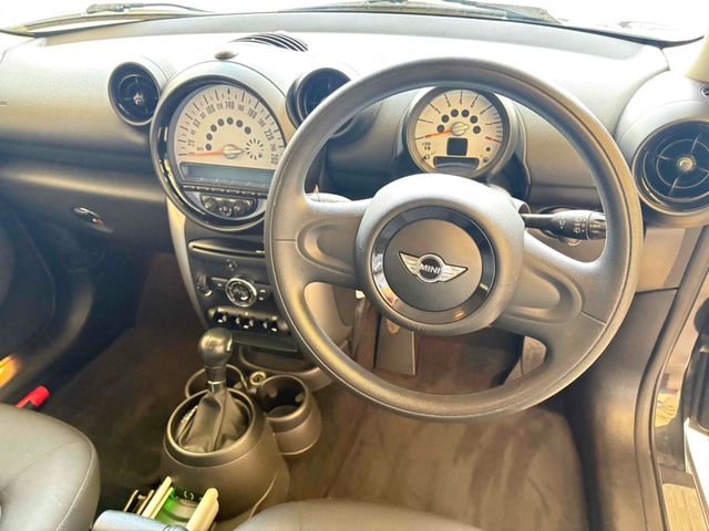 BMW BMW MINI ONE CROSSOVER 2013