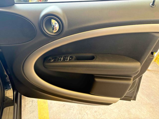 BMW BMW MINI ONE CROSSOVER 2013