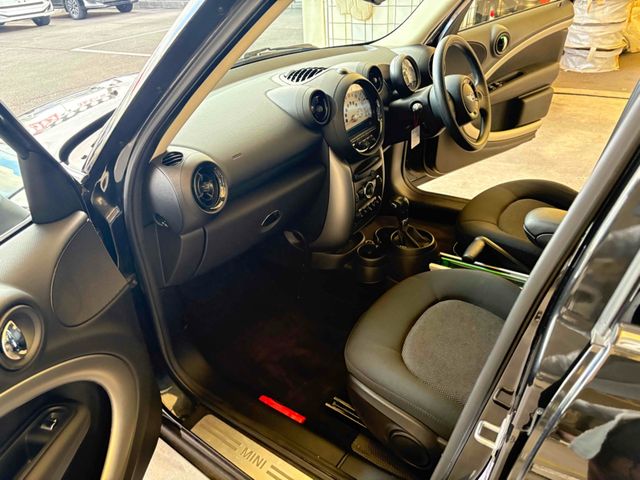 BMW BMW MINI ONE CROSSOVER 2013