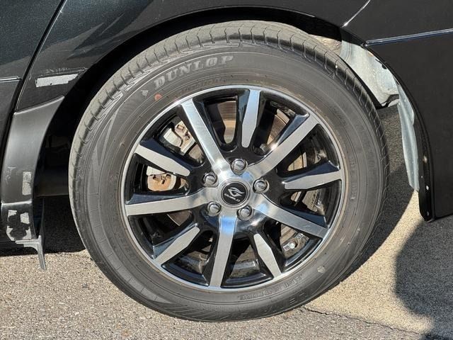 TOYOTA SIENTA HYBRID 2017