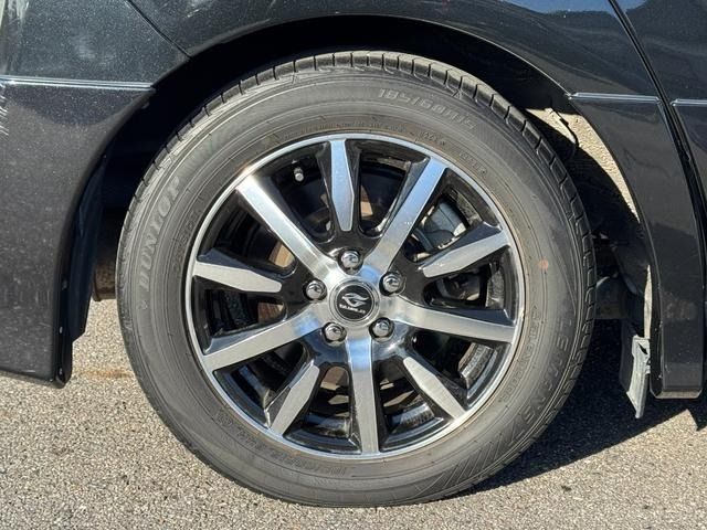 TOYOTA SIENTA HYBRID 2017