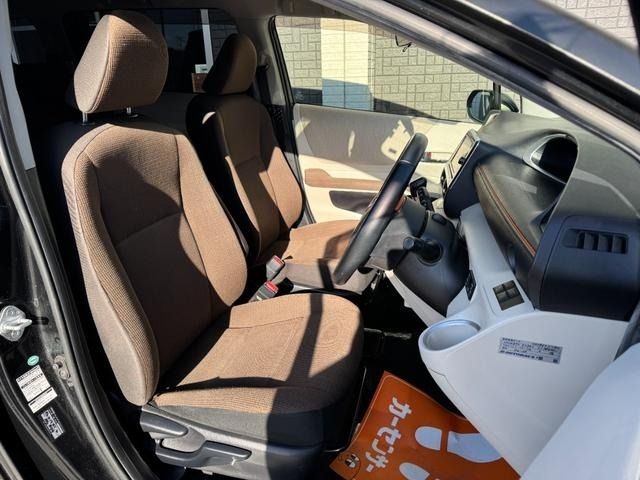 TOYOTA SIENTA HYBRID 2017