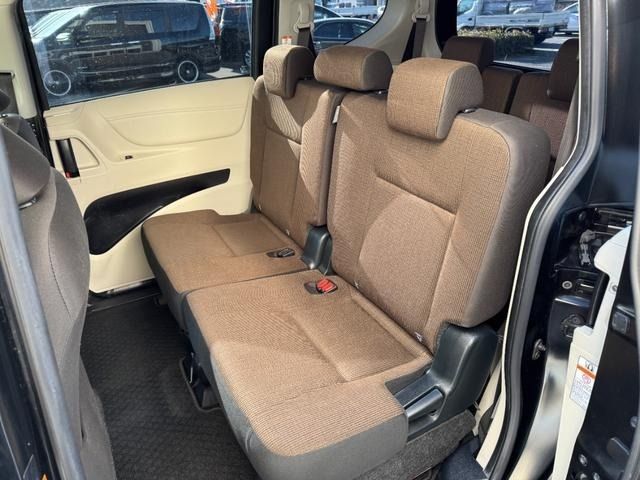 TOYOTA SIENTA HYBRID 2017