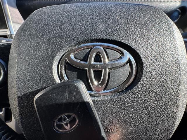 TOYOTA SIENTA HYBRID 2017
