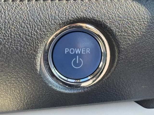 TOYOTA SIENTA HYBRID 2017