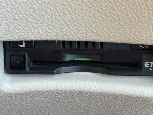 TOYOTA SIENTA HYBRID 2017