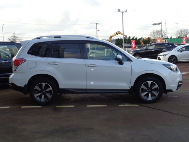 SUBARU FORESTER 2016