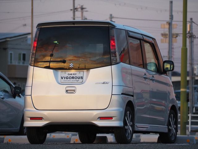 SUZUKI PALETTE SW 2011