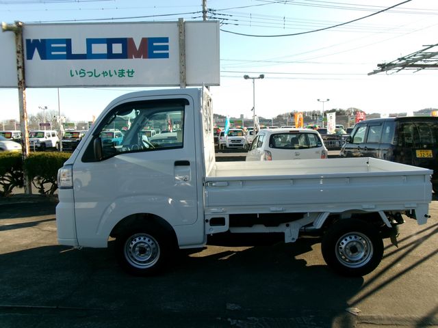 DAIHATSU HIJET truck 4WD 2025