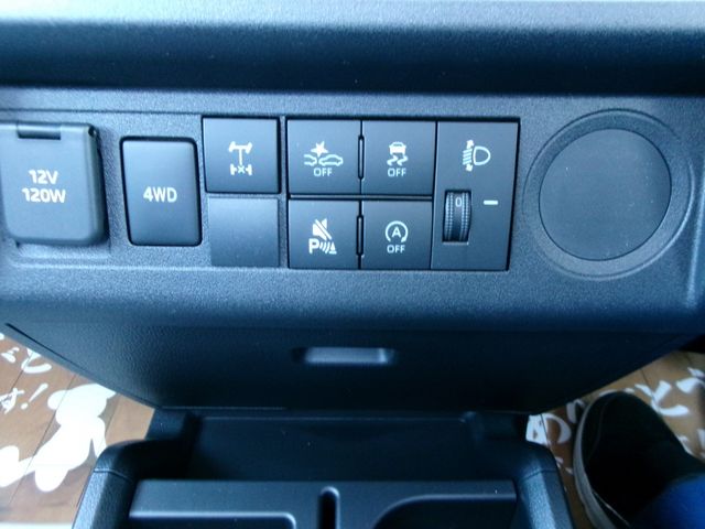 DAIHATSU HIJET truck 4WD 2025