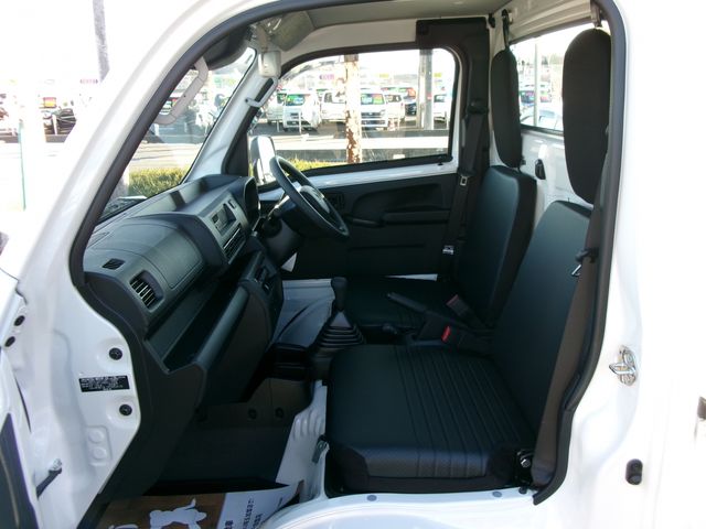 DAIHATSU HIJET truck 4WD 2025