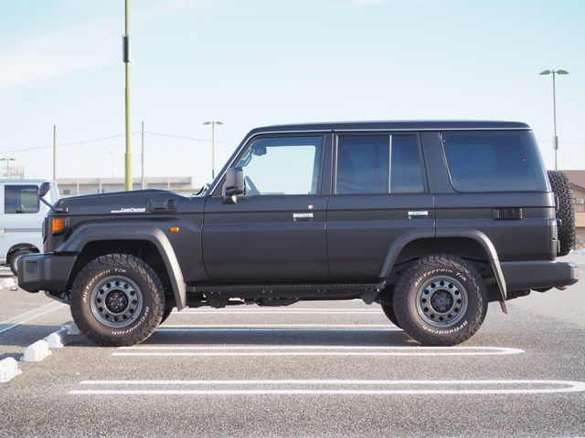 TOYOTA LANDCRUISER 70 2024