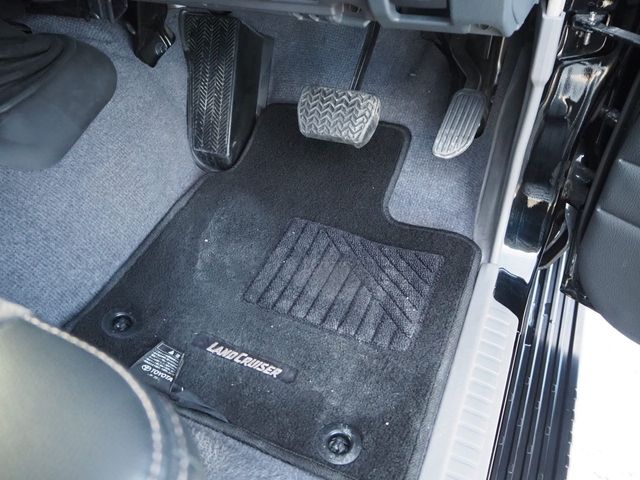 TOYOTA LANDCRUISER 70 2024