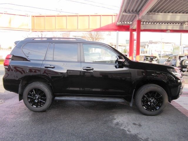 TOYOTA LANDCRUISER PRADO 2021