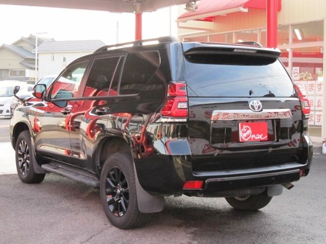 TOYOTA LANDCRUISER PRADO 2021