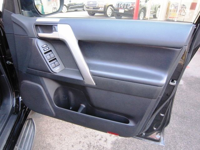 TOYOTA LANDCRUISER PRADO 2021