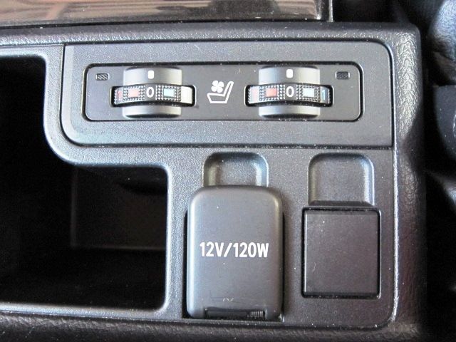 TOYOTA LANDCRUISER PRADO 2021