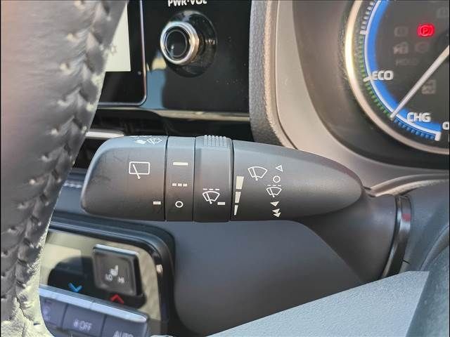 TOYOTA NOAH HYBRID 4WD 2023