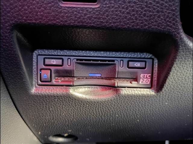 TOYOTA NOAH HYBRID 4WD 2023