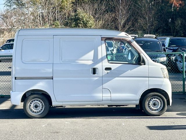 DAIHATSU HIJET CARGO 2010