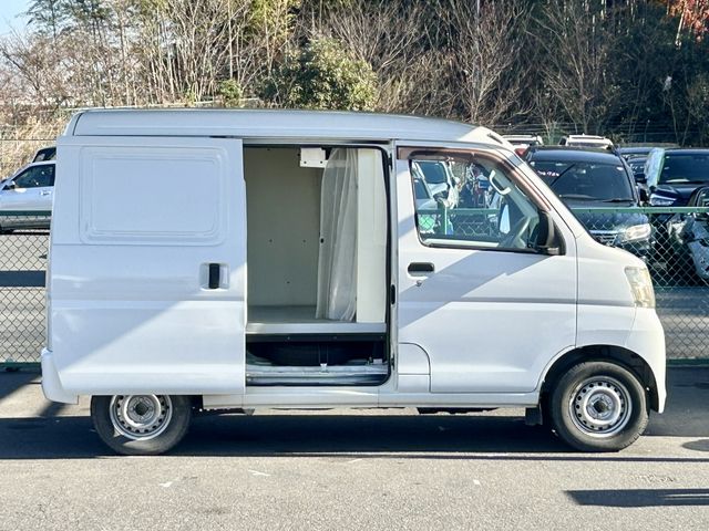 DAIHATSU HIJET CARGO 2010