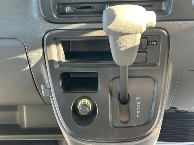 DAIHATSU HIJET CARGO 2010