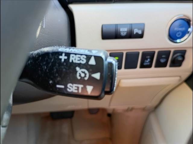 TOYOTA ALPHARD hybrid 4WD 2013