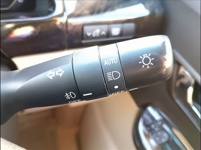 TOYOTA ALPHARD hybrid 4WD 2013