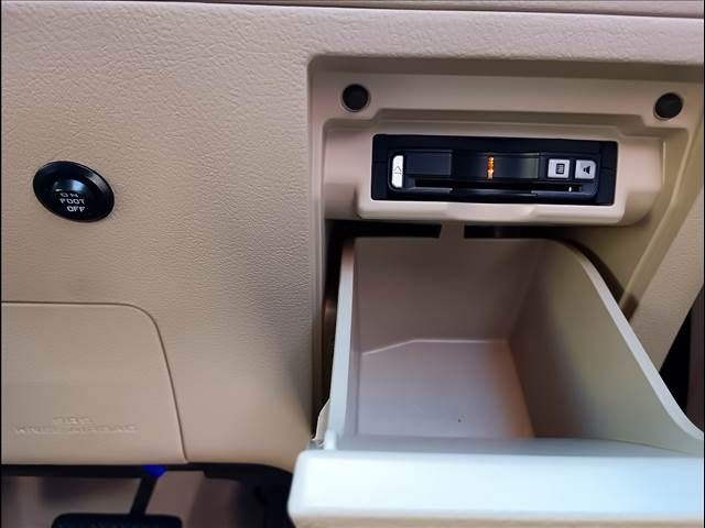 TOYOTA ALPHARD hybrid 4WD 2013