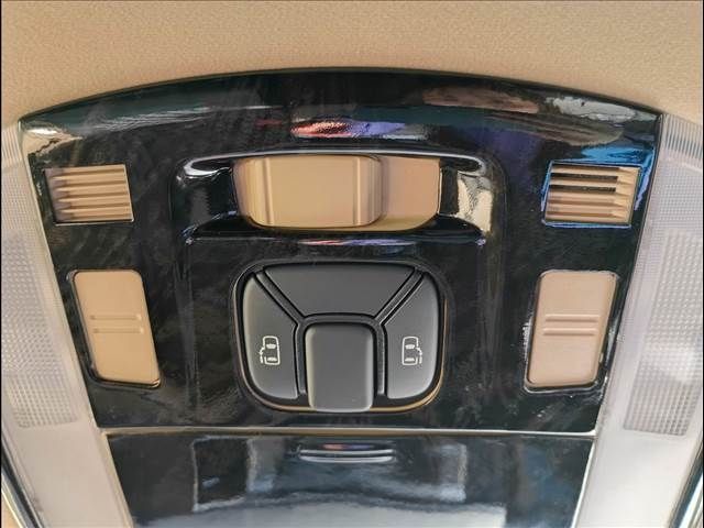 TOYOTA ALPHARD hybrid 4WD 2013