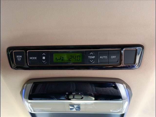 TOYOTA ALPHARD hybrid 4WD 2013