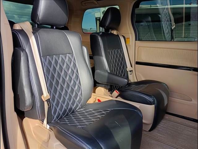 TOYOTA ALPHARD hybrid 4WD 2013